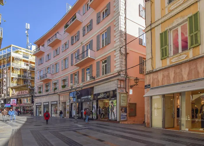 1 Bedroom Lovely In Apartament *