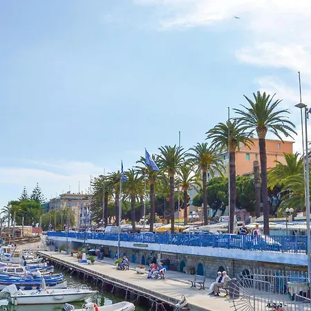 1 Bedroom Lovely In Apartament