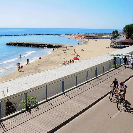 Apartament 1 Bedroom Lovely In *